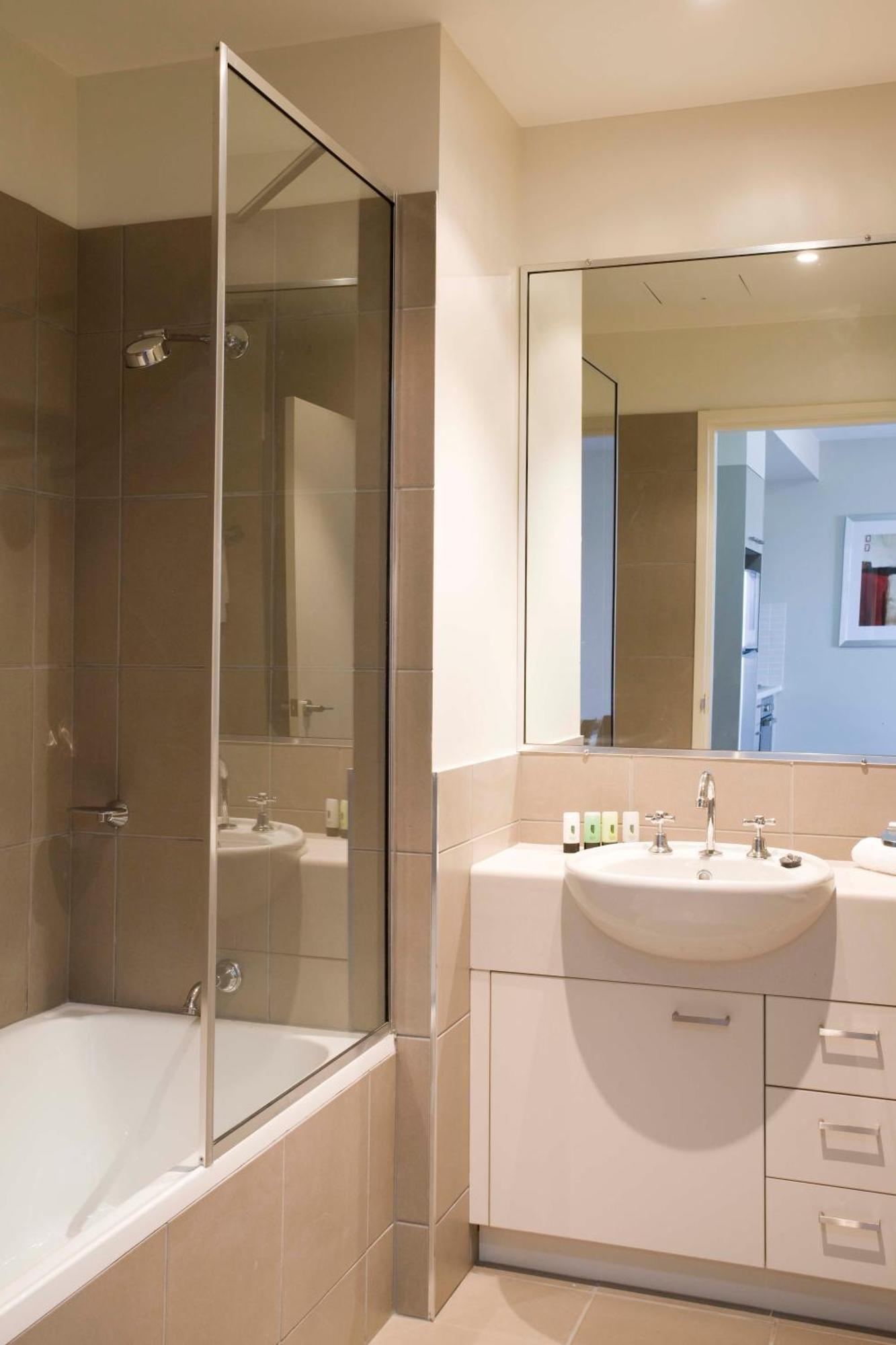 Gladstone Downtown Central Apartment Hotel Official Стая снимка