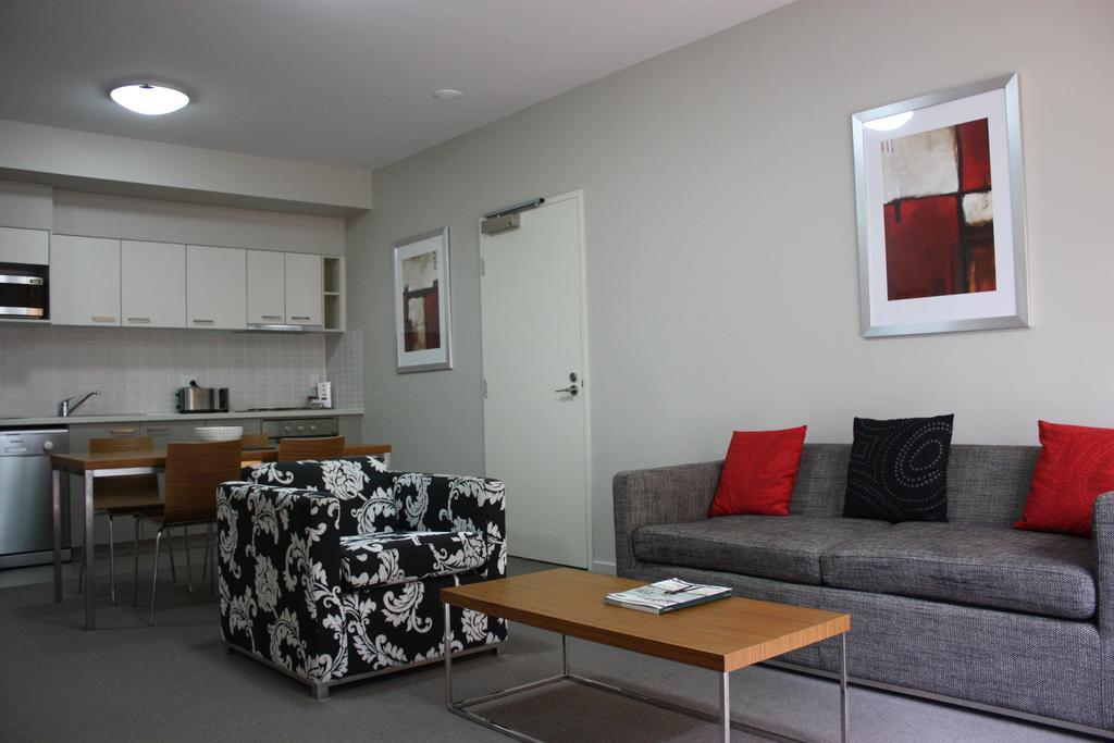 Gladstone Downtown Central Apartment Hotel Official Екстериор снимка