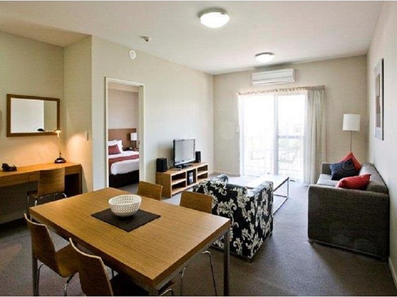 Gladstone Downtown Central Apartment Hotel Official Стая снимка